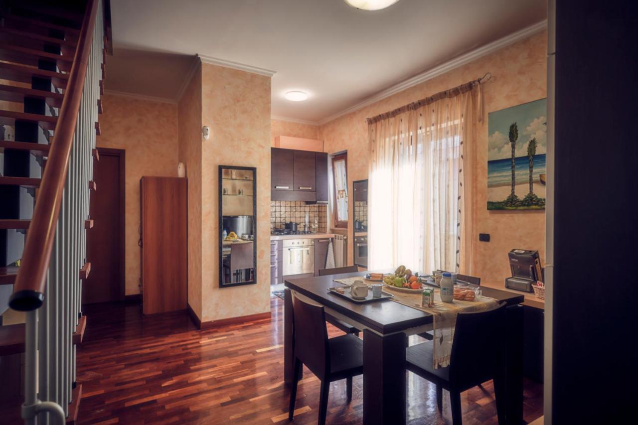 Travelershome Ciampino Suite Exteriör bild