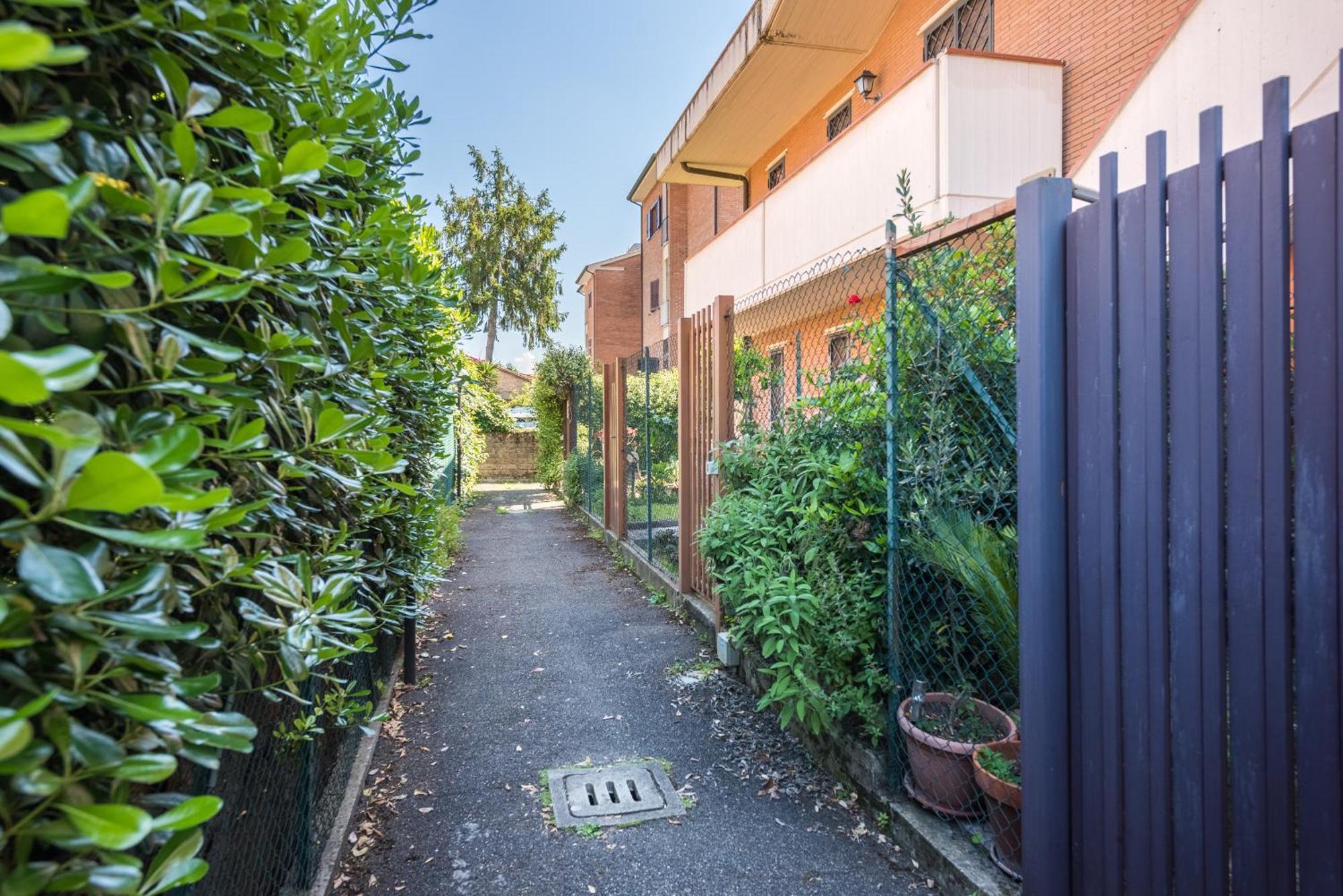 Travelershome Ciampino Suite Exteriör bild