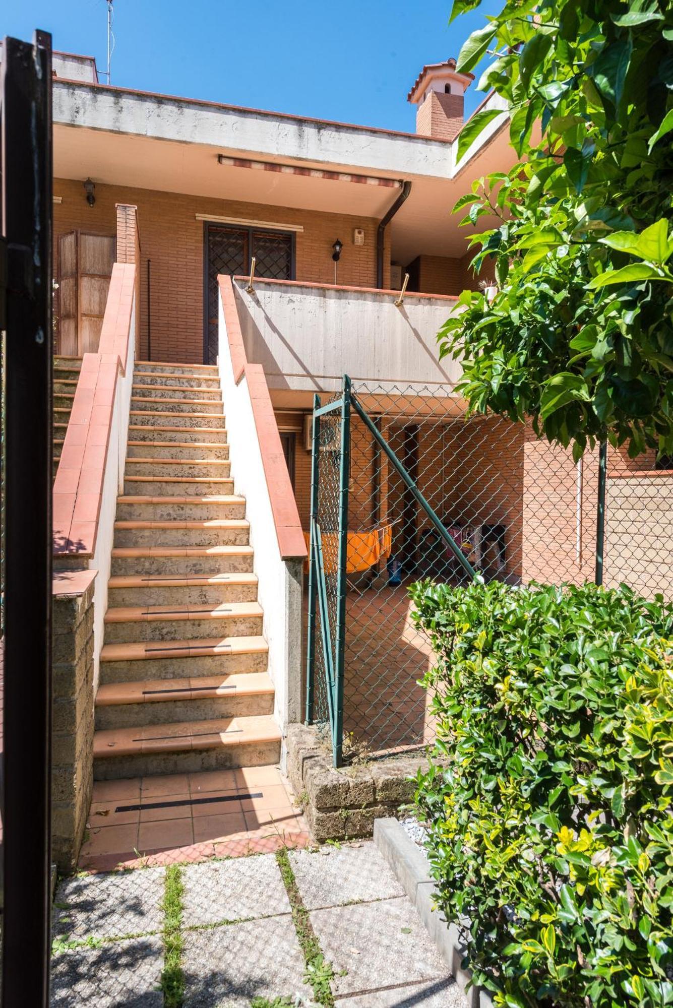 Travelershome Ciampino Suite Exteriör bild